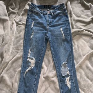 Regular wash ripped jeans